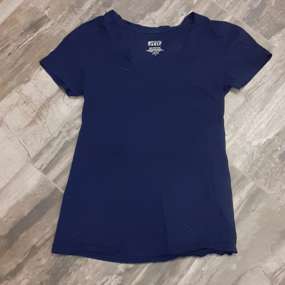 Active basic size large Navy blue v-neck t shirt